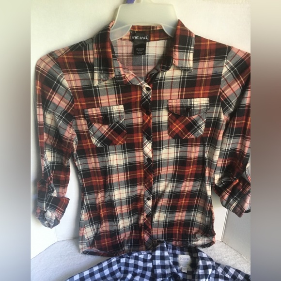Wet Seal & J.Crew Plaid and Checkered Button Up Blouse Top Lot of 2 Size Small - Picture 3 of 11